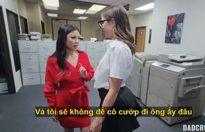 Buồi khủng đút vừa khít bướm to của người vợ yêu