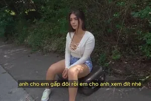Bí mật hẹn hò với... con trai